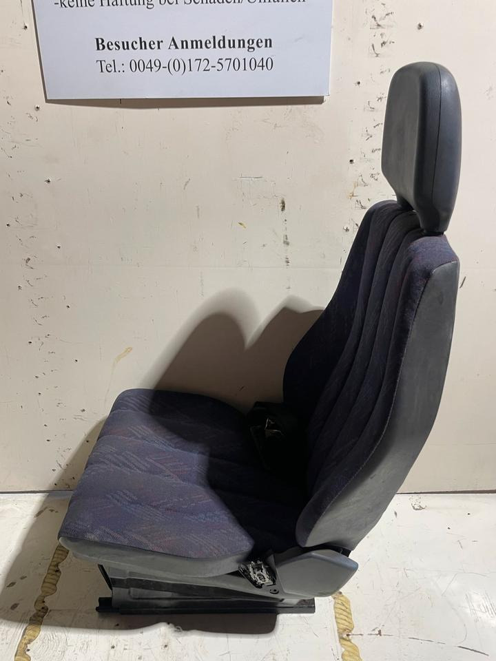 Mercedes Atego 1 Beifahrersitz - Asiento para Camión: foto 2 Mercedes Atego 1 Beifahrersitz - Asiento para Camión: foto 2
