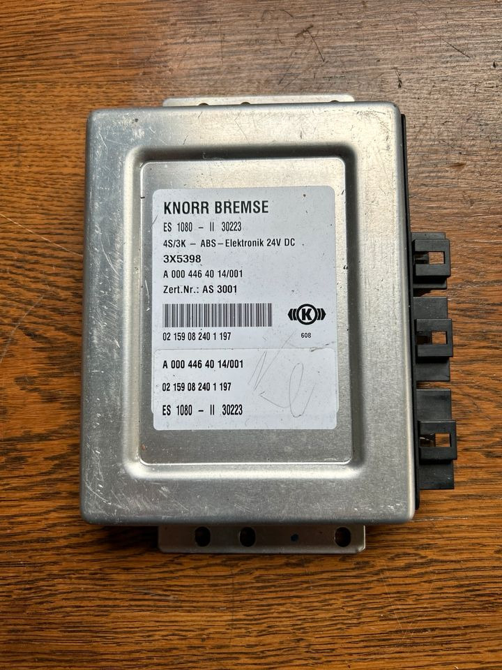 Mercedes Atego Knorr-Bremse ABS Steuergerät A004464014 - Unidad de control para Camión: foto 1 Mercedes Atego Knorr-Bremse ABS Steuergerät A004464014 - Unidad de control para Camión: foto 1