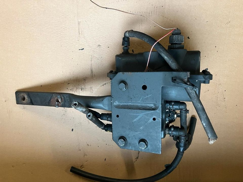 Mercedes-Benz Actros Atego EU4 EU5 AdBlue Pumpe A0001402778 - Bomba de combustible para Camión: foto 3 Mercedes-Benz Actros Atego EU4 EU5 AdBlue Pumpe A0001402778 - Bomba de combustible para Camión: foto 3