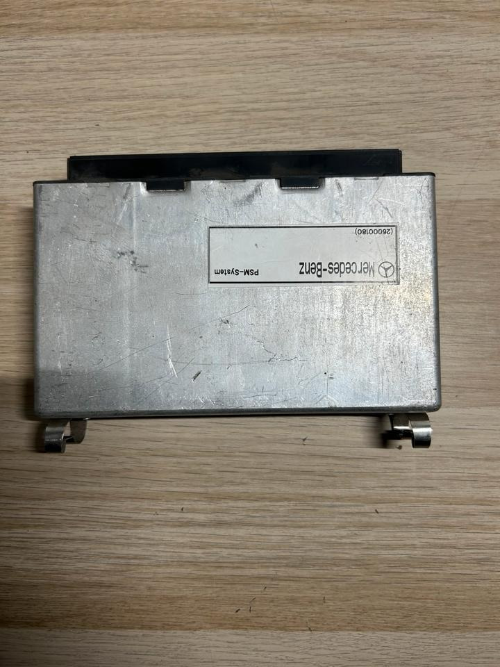 Mercedes Benz VDO Elektronik PSM A0004460646 - Unidad de control para Camión: foto 4 Mercedes Benz VDO Elektronik PSM A0004460646 - Unidad de control para Camión: foto 4