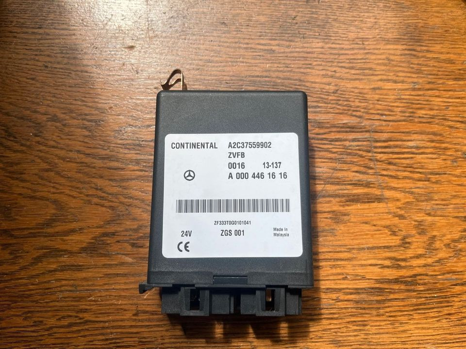 Mercedes Continental ZVFB Steuergerät A0004461616 - Unidad de control para Camión: foto 1 Mercedes Continental ZVFB Steuergerät A0004461616 - Unidad de control para Camión: foto 1