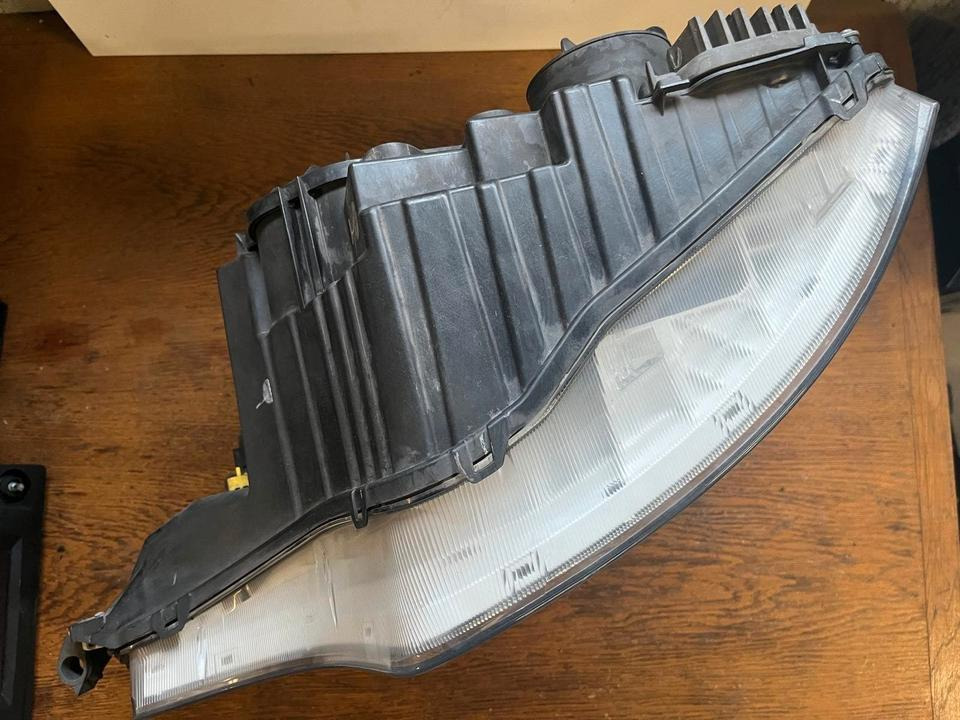 Mercedes Actros LED Scheinwerfer Vorne Links A9618205039 - Otros maquinaria: foto 5 Mercedes Actros LED Scheinwerfer Vorne Links A9618205039 - Otros maquinaria: foto 5