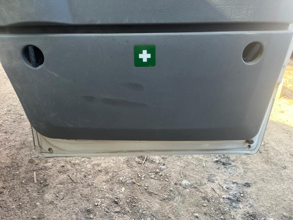 VW Crafter Beifahrertür, Tür rechts weiß mit Spiegel - Recambio: foto 5 VW Crafter Beifahrertür, Tür rechts weiß mit Spiegel - Recambio: foto 5