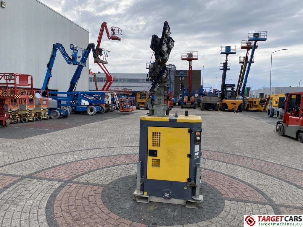 Torre de iluminación Atlas Copco QLB60 Tower Light 4x350W: foto 20 Torre de iluminación Atlas Copco QLB60 Tower Light 4x350W: foto 20