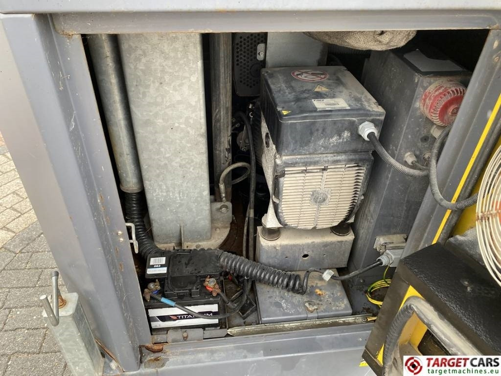 Torre de iluminación Atlas Copco QLB60 Tower Light 4x350W: foto 12 Torre de iluminación Atlas Copco QLB60 Tower Light 4x350W: foto 12