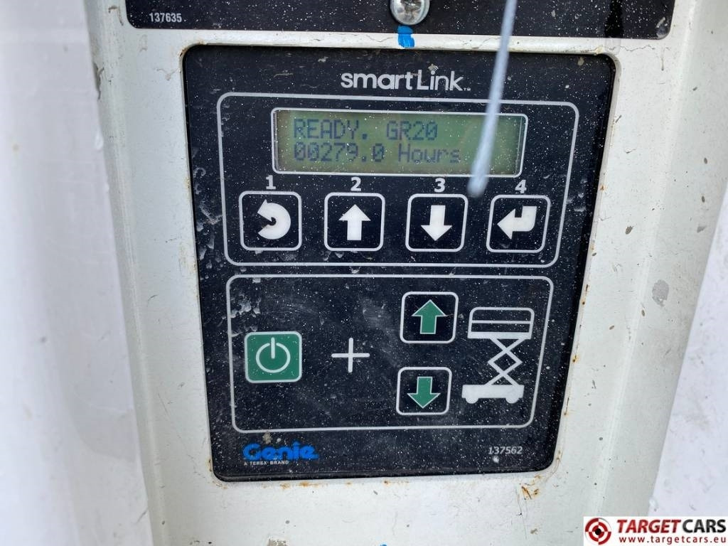 Plataforma de mástil vertical Genie GR-20 RunAbout Electric Vertical Mast Lift 802cm: foto 13 Plataforma de mástil vertical Genie GR-20 RunAbout Electric Vertical Mast Lift 802cm: foto 13