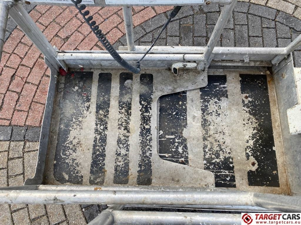 Plataforma de mástil vertical Genie GR-20 RunAbout Electric Vertical Mast Lift 802cm: foto 8 Plataforma de mástil vertical Genie GR-20 RunAbout Electric Vertical Mast Lift 802cm: foto 8