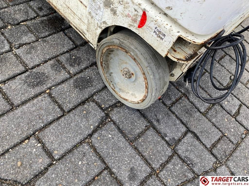 Plataforma de mástil vertical Genie GR-20 RunAbout Electric Vertical Mast Lift 802cm: foto 24 Plataforma de mástil vertical Genie GR-20 RunAbout Electric Vertical Mast Lift 802cm: foto 24