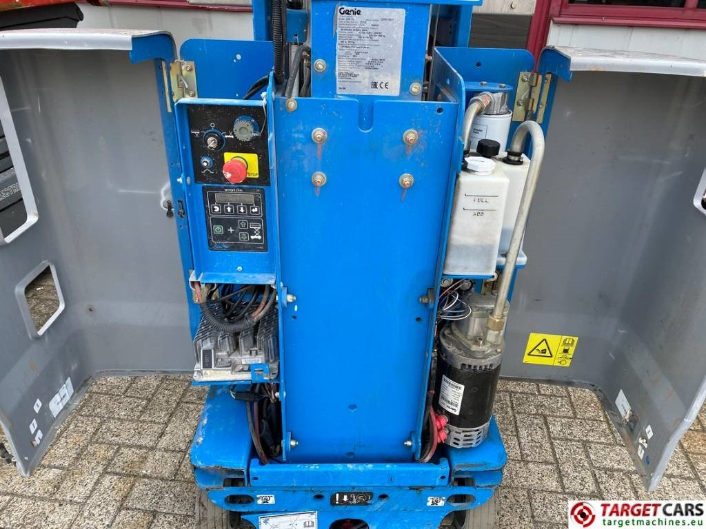 Plataforma de mástil vertical Genie GR15 RunAbout Electric Vertical Mast Lift 652cm: foto 14