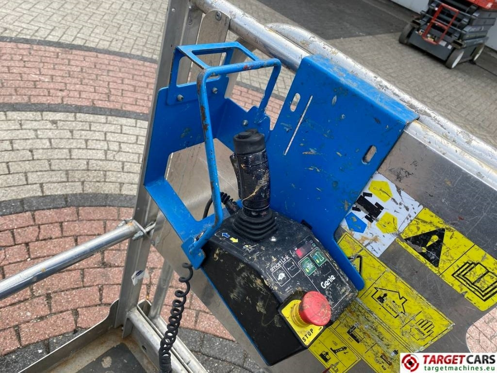 Plataforma de mástil vertical Genie GR15 RunAbout Electric Vertical Mast Lift 652cm: foto 8