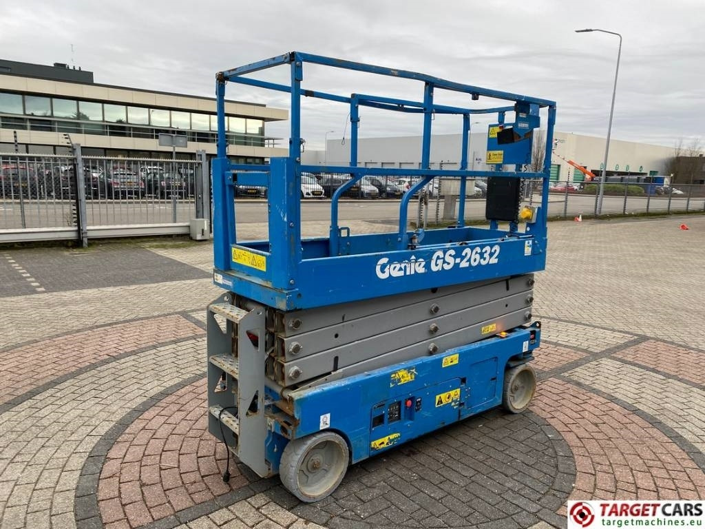 Genie GS-2632 Electric GS2632 Scissor Work Lift 992cm - Plataforma de tijeras: foto 3 Genie GS-2632 Electric GS2632 Scissor Work Lift 992cm - Plataforma de tijeras: foto 3
