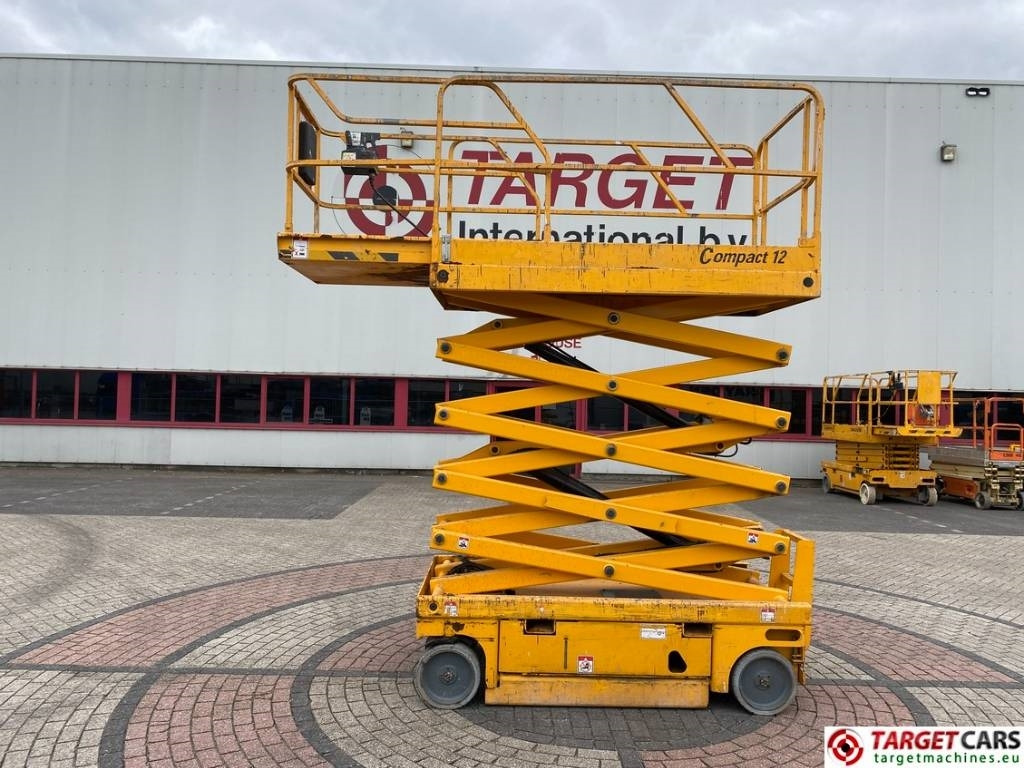 Haulotte Compact 12 Electric Scissor Work Lift 1200cm - Plataforma de tijeras: foto 5 Haulotte Compact 12 Electric Scissor Work Lift 1200cm - Plataforma de tijeras: foto 5