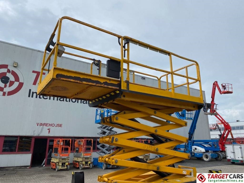 Plataforma de tijeras Haulotte Compact 12DX Diesel 4x4 Scissor Work Lift 1206cm: foto 16