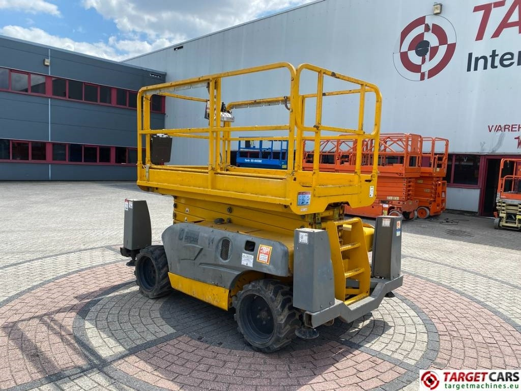 Haulotte Compact 12DX Diesel 4x4 Scissor Work Lift 1206cm - Plataforma de tijeras: foto 4 Haulotte Compact 12DX Diesel 4x4 Scissor Work Lift 1206cm - Plataforma de tijeras: foto 4