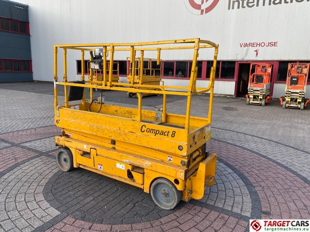 Haulotte Compact 8 Electric Scissor Work Lift 818cm - Plataforma de tijeras: foto 4 Haulotte Compact 8 Electric Scissor Work Lift 818cm - Plataforma de tijeras: foto 4