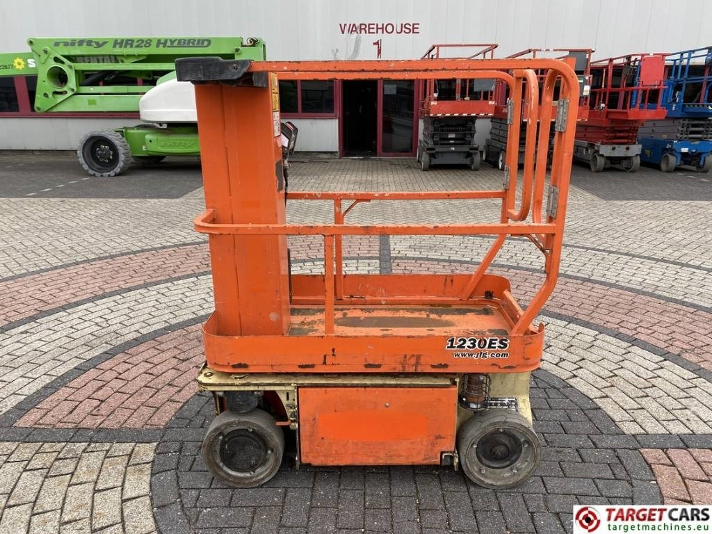 JLG 1230ES Electric Vertical Mast Work Lift 566cm - Plataforma de mástil vertical: foto 5 JLG 1230ES Electric Vertical Mast Work Lift 566cm - Plataforma de mástil vertical: foto 5
