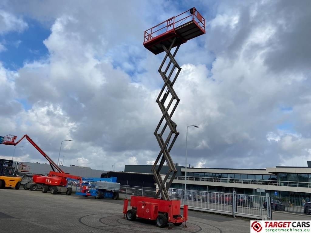 Leasing para Manitou 140SC Diesel 4x4 Scissor Work Lift 1412cm  Manitou 140SC Diesel 4x4 Scissor Work Lift 1412cm: foto 7