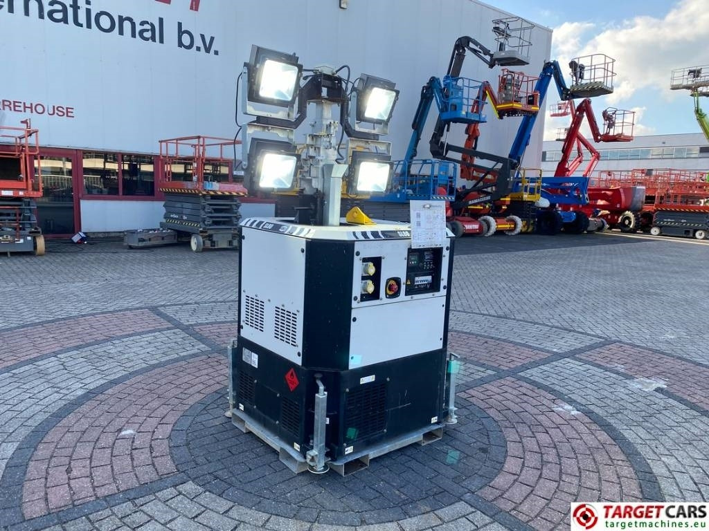SMC SL80 Tower Light SL80K 4x300W Led - Torre de iluminación: foto 1 SMC SL80 Tower Light SL80K 4x300W Led - Torre de iluminación: foto 1