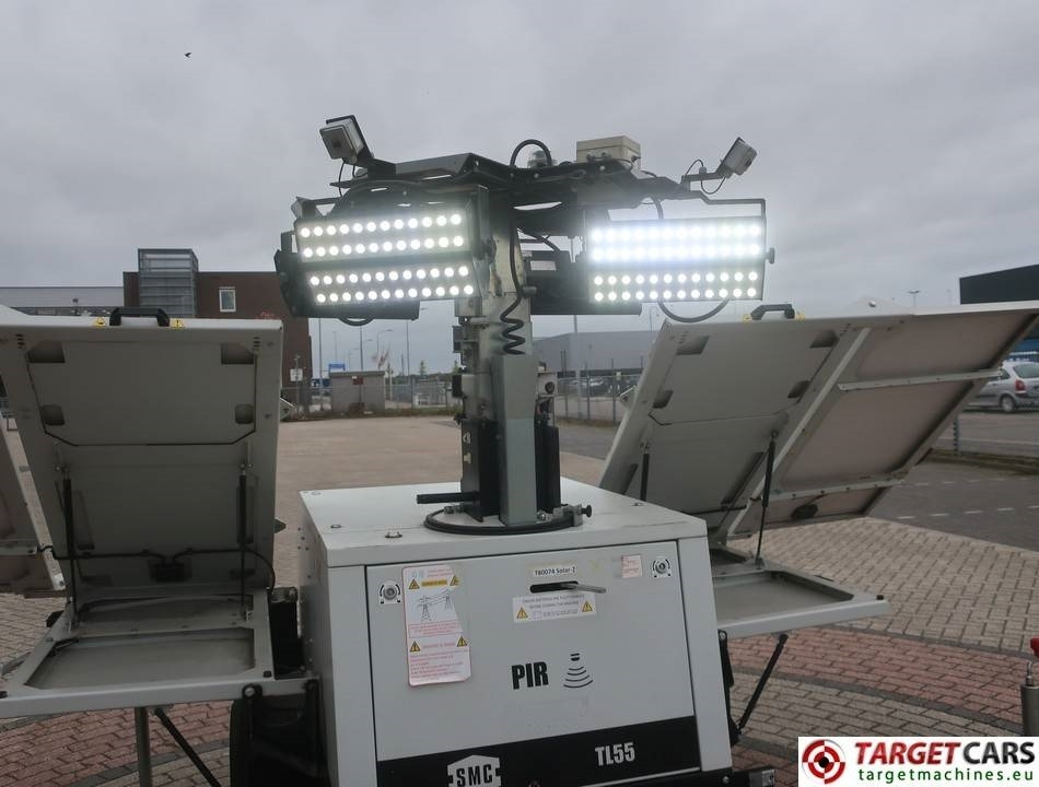SMC Solar 2 Tower Light Solar Panels 4x55W Led Lights - Torre de iluminación: foto 5 SMC Solar 2 Tower Light Solar Panels 4x55W Led Lights - Torre de iluminación: foto 5