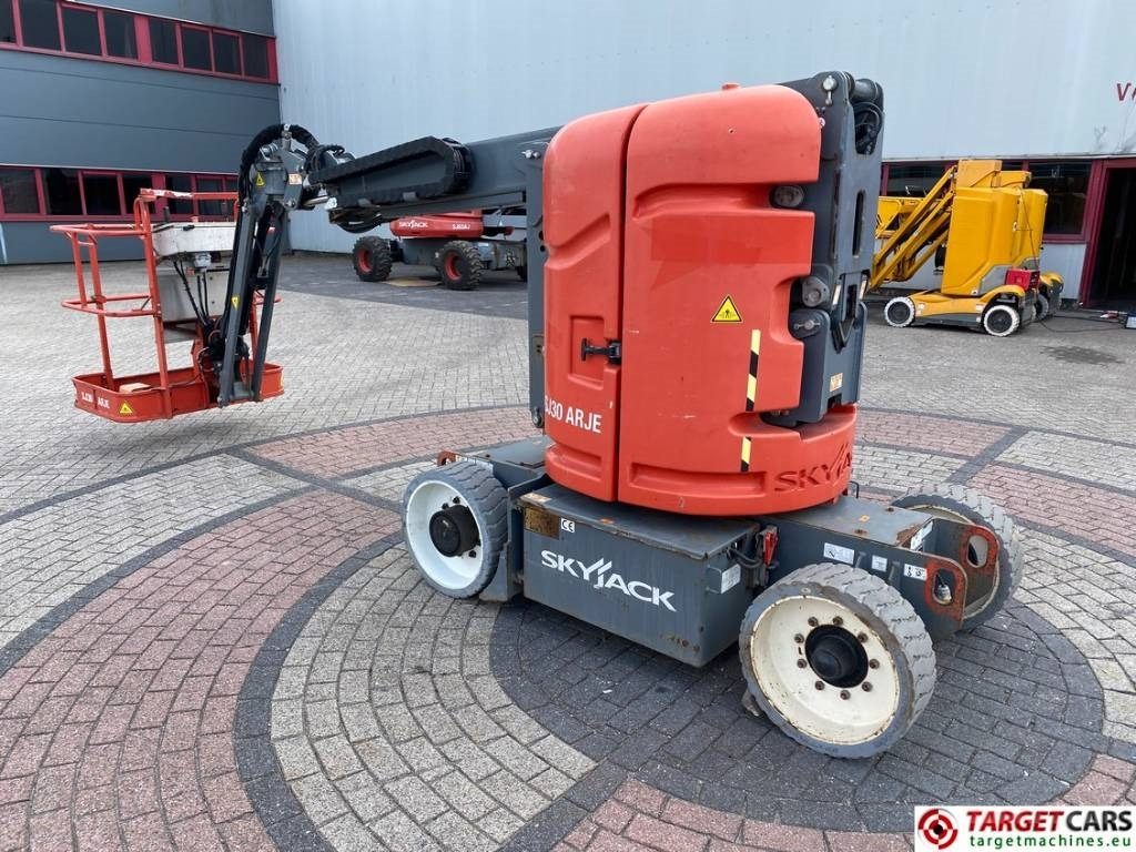 SkyJack SJ30 ARJE Articulated Electric Boom Work Lift 11M - Plataforma articulada: foto 4 SkyJack SJ30 ARJE Articulated Electric Boom Work Lift 11M - Plataforma articulada: foto 4