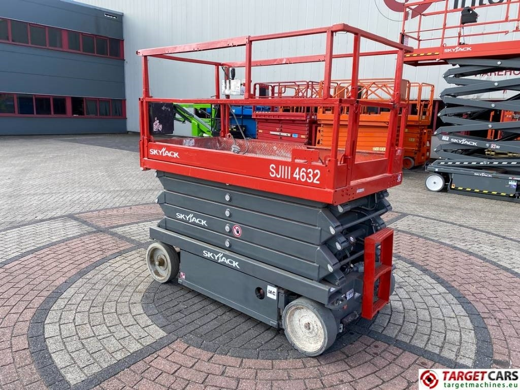 SkyJack SJ4632 Electric 4632 Scissor Work Lift 1170cm - Plataforma de tijeras: foto 4 SkyJack SJ4632 Electric 4632 Scissor Work Lift 1170cm - Plataforma de tijeras: foto 4