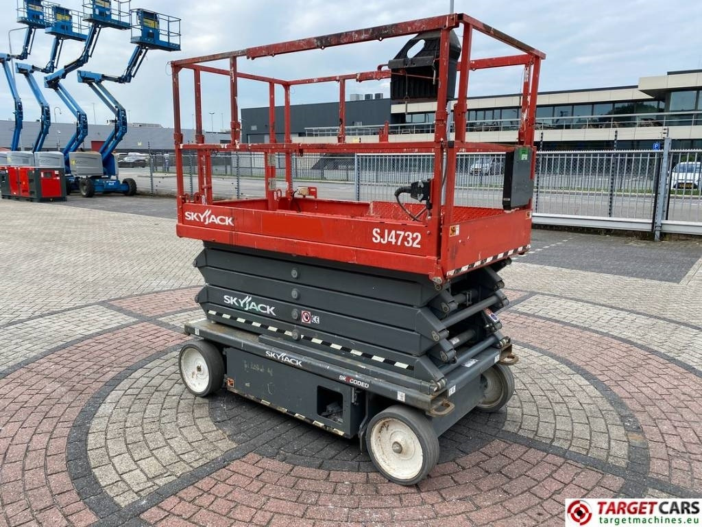 SkyJack SJ4732 Electric 4732 Scissor Work Lift 1165cm - Plataforma de tijeras: foto 2 SkyJack SJ4732 Electric 4732 Scissor Work Lift 1165cm - Plataforma de tijeras: foto 2