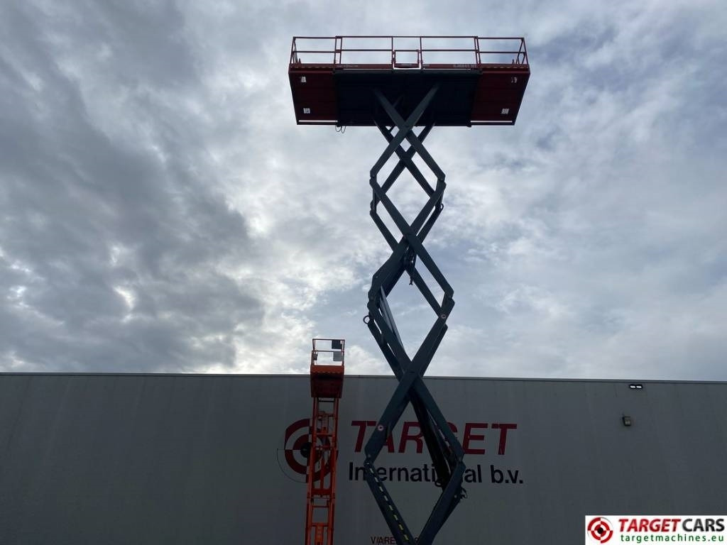 Plataforma de tijeras SkyJack SJ8841RT Diesel 4x4 Scissor Work Lift 1430cm: foto 20 Plataforma de tijeras SkyJack SJ8841RT Diesel 4x4 Scissor Work Lift 1430cm: foto 20