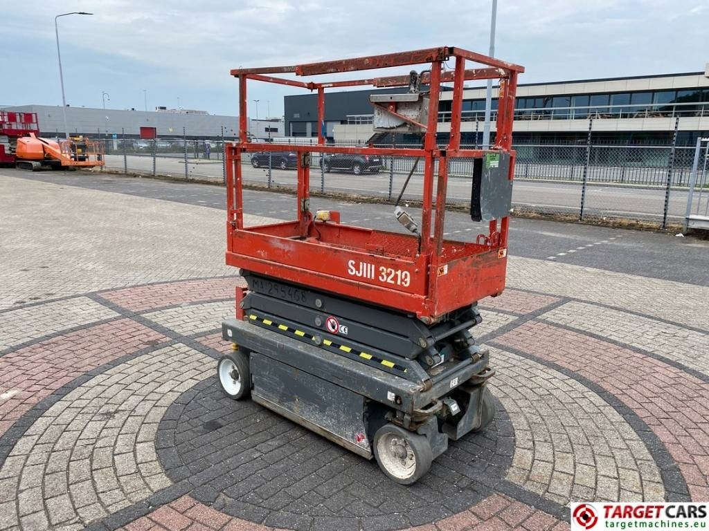 SkyJack SJIII-3219 Electric 3219 Scissor Work Lift 780cm - Plataforma de tijeras: foto 2 SkyJack SJIII-3219 Electric 3219 Scissor Work Lift 780cm - Plataforma de tijeras: foto 2