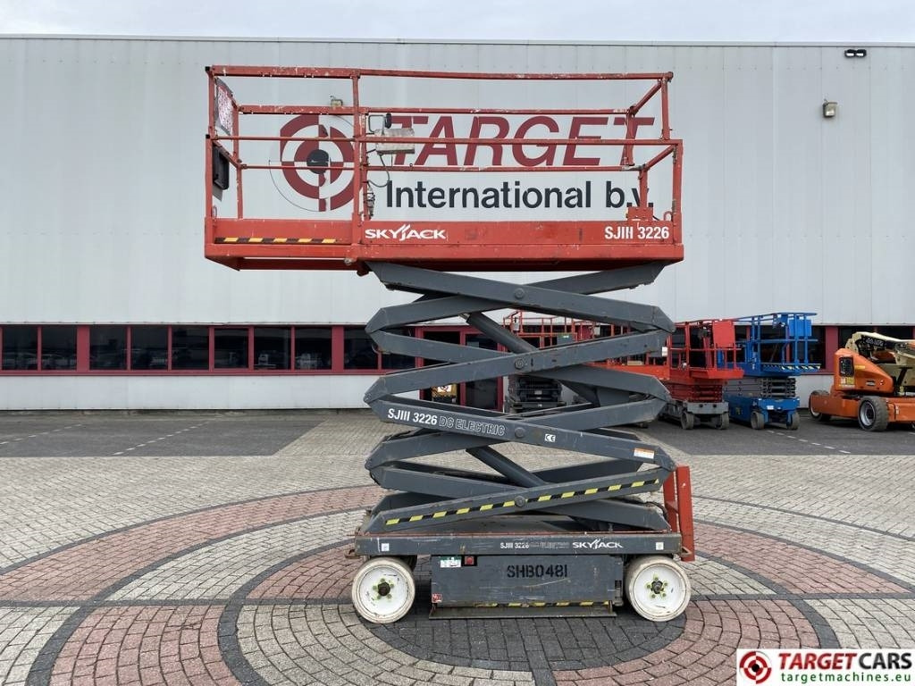 SkyJack SJIII-3226 Electric Scissor Work Lift 990cm - Plataforma de tijeras: foto 5 SkyJack SJIII-3226 Electric Scissor Work Lift 990cm - Plataforma de tijeras: foto 5