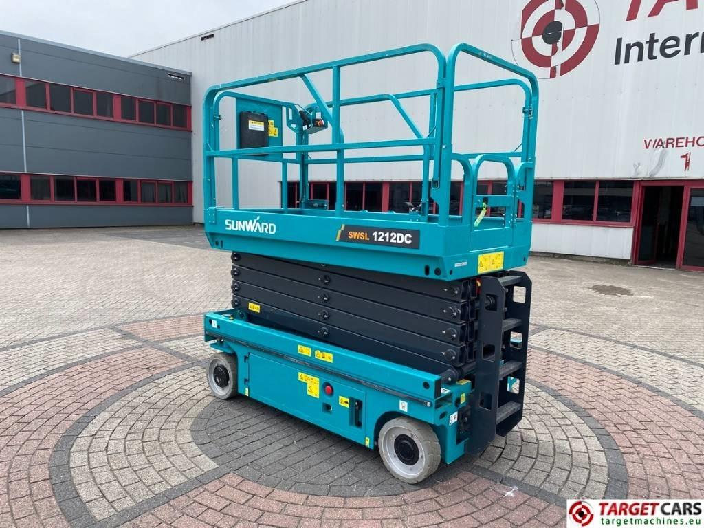Sunward SWSL1212DC Electric Scissor Work Lift 1200cm - Plataforma de tijeras: foto 4 Sunward SWSL1212DC Electric Scissor Work Lift 1200cm - Plataforma de tijeras: foto 4