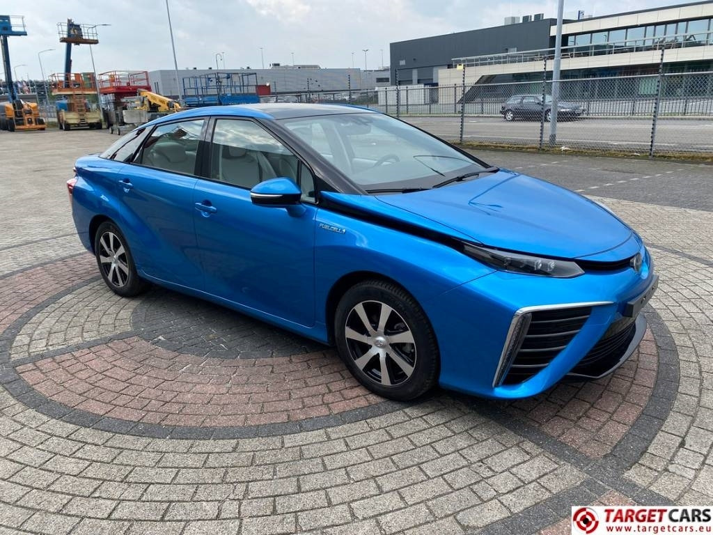 Toyota Mirai FCV HydroGen FuelCell  - Sedan: foto 3 Toyota Mirai FCV HydroGen FuelCell  - Sedan: foto 3