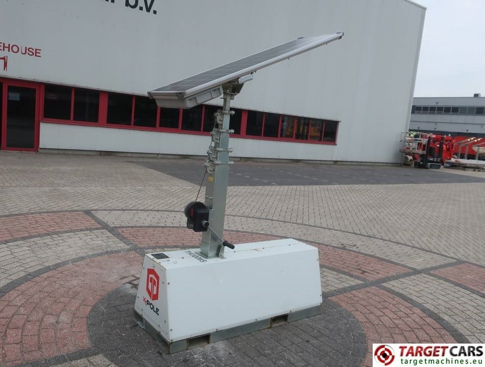 Trime X-Pole 2x25W Led Solar Tower Light - Torre de iluminación: foto 1 Trime X-Pole 2x25W Led Solar Tower Light - Torre de iluminación: foto 1