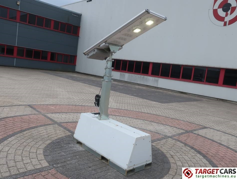 Trime X-Pole 2x25W Led Solar Tower Light - Torre de iluminación: foto 4 Trime X-Pole 2x25W Led Solar Tower Light - Torre de iluminación: foto 4