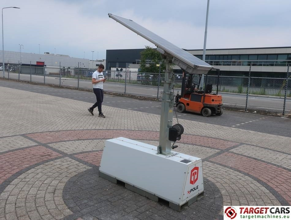 Trime X-Pole Tower Light 2x25W Led Solar Panel - Torre de iluminación: foto 2 Trime X-Pole Tower Light 2x25W Led Solar Panel - Torre de iluminación: foto 2