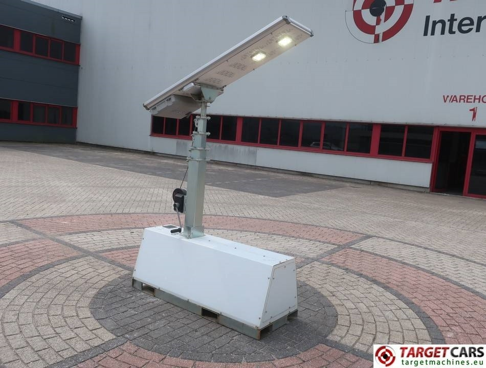 Trime X-Pole Tower Light 2x25W Led Solar Panel - Torre de iluminación: foto 4 Trime X-Pole Tower Light 2x25W Led Solar Panel - Torre de iluminación: foto 4