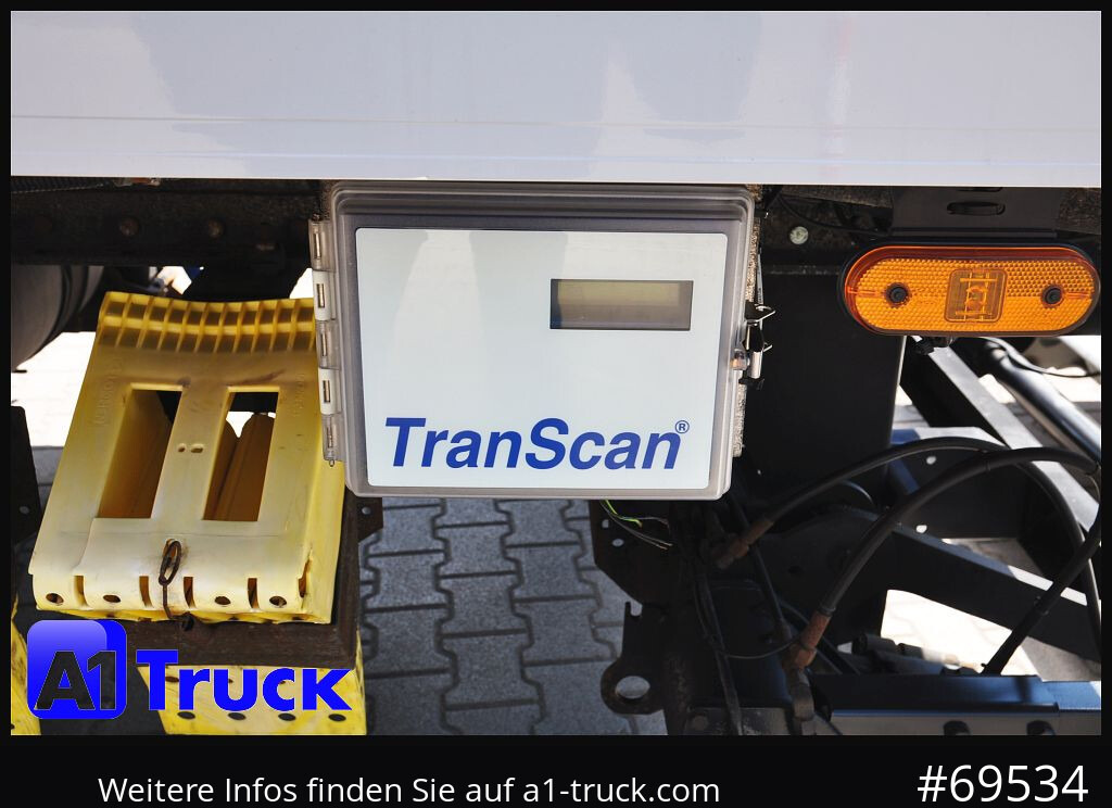SCHMITZ ZKO 18 Tandem Carrier 850 U durchladbar - Remolque frigorífico: foto 4 SCHMITZ ZKO 18 Tandem Carrier 850 U durchladbar - Remolque frigorífico: foto 4