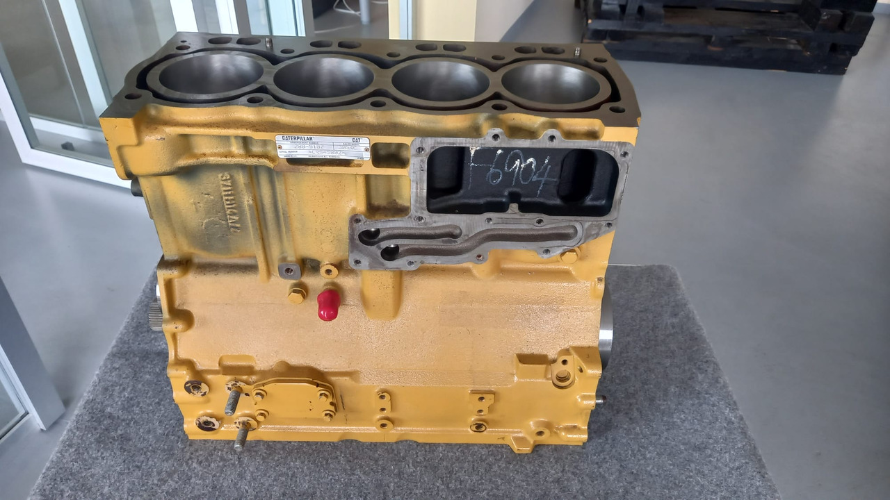 Caterpillar 3054C Short Block revisionato per CAT 3054C e C4.4 - Bloque de cilindros para Maquinaria de construcción: foto 1 Caterpillar 3054C Short Block revisionato per CAT 3054C e C4.4 - Bloque de cilindros para Maquinaria de construcción: foto 1