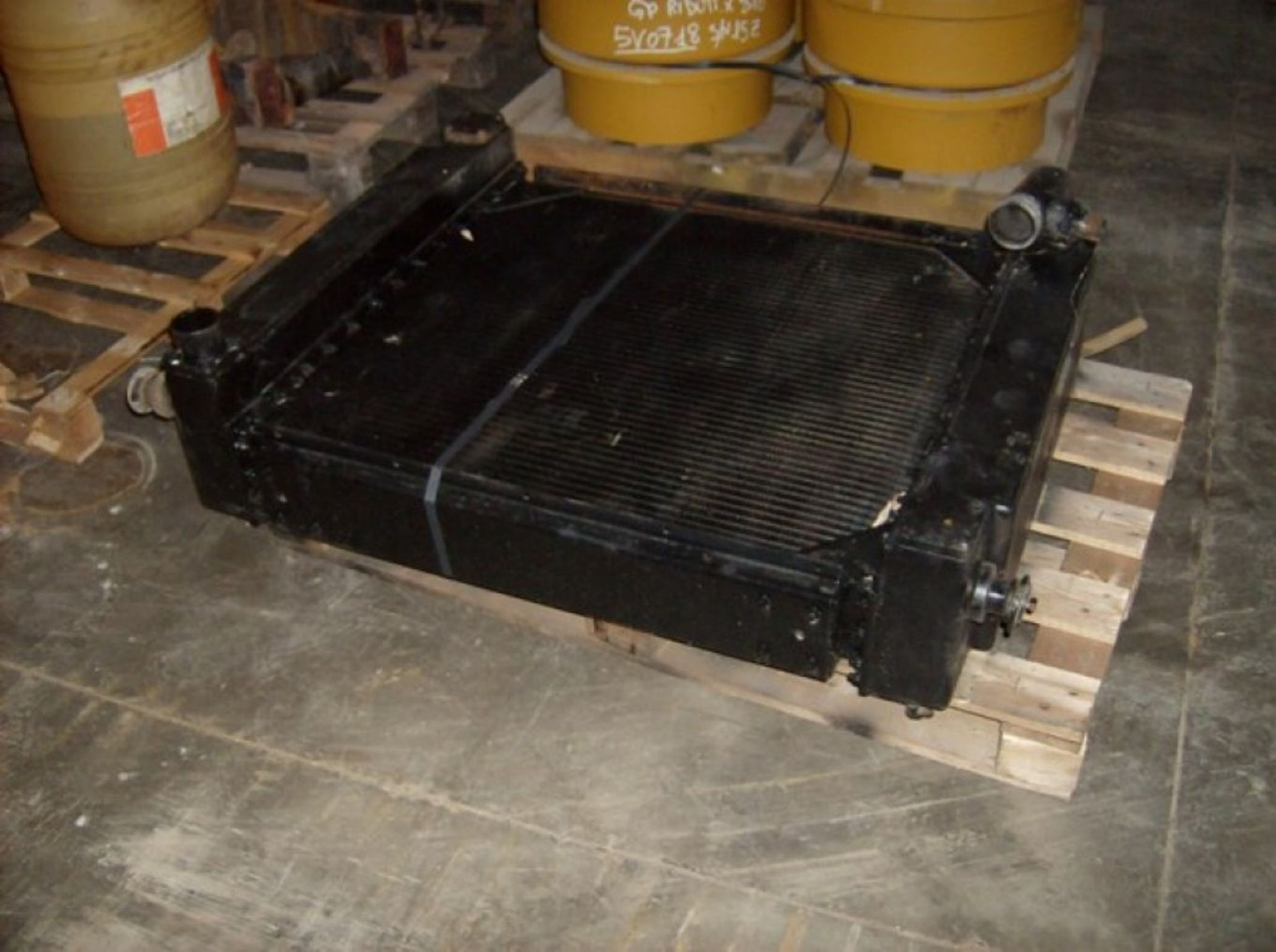 Caterpillar D300D GRUPPO RADIATORE - Radiador para Maquinaria de construcción: foto 2 Caterpillar D300D GRUPPO RADIATORE - Radiador para Maquinaria de construcción: foto 2