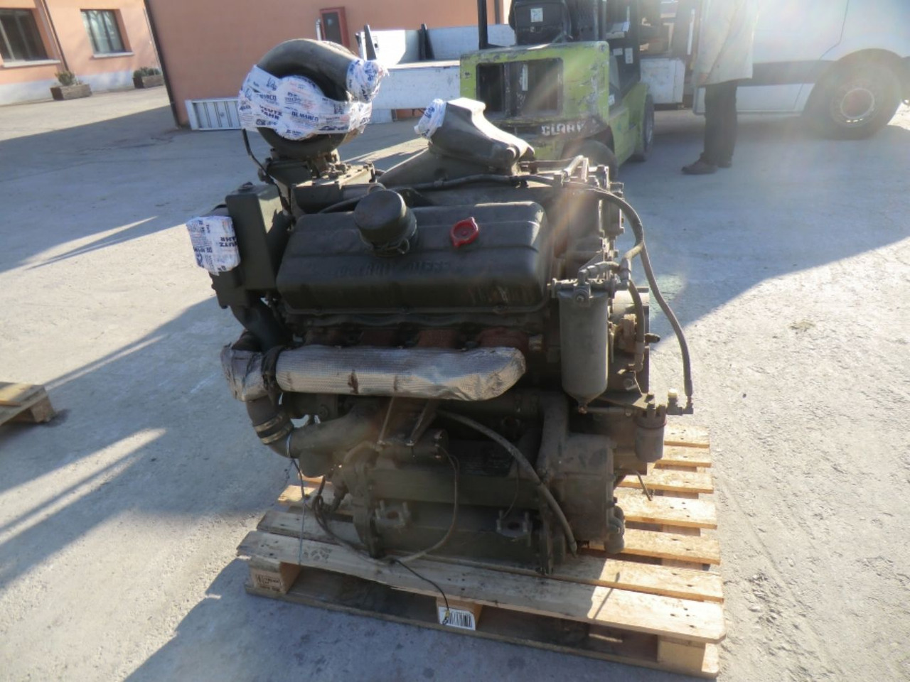 DETROIT DIESEL 8V53 MOTORE MARINO USATO COMPLETO DI TURBO E MOTORINO DI AVVIAMENTO. - Motor para Maquinaria de construcción: foto 4 DETROIT DIESEL 8V53 MOTORE MARINO USATO COMPLETO DI TURBO E MOTORINO DI AVVIAMENTO. - Motor para Maquinaria de construcción: foto 4