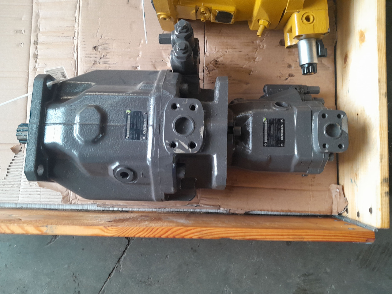 VOLVO L330E POMPE IDRAULICHE REVISIONATE - Bomba hidráulica para Maquinaria de construcción: foto 2 VOLVO L330E POMPE IDRAULICHE REVISIONATE - Bomba hidráulica para Maquinaria de construcción: foto 2