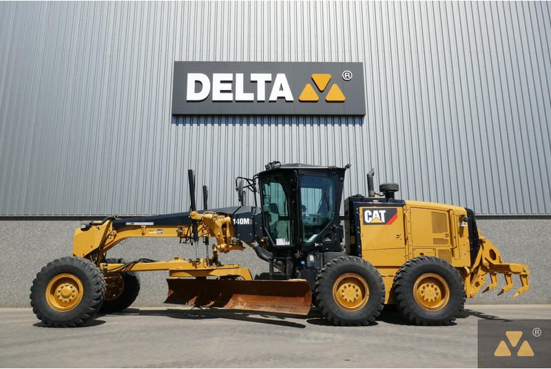 Grader Caterpillar 140M3: foto 1