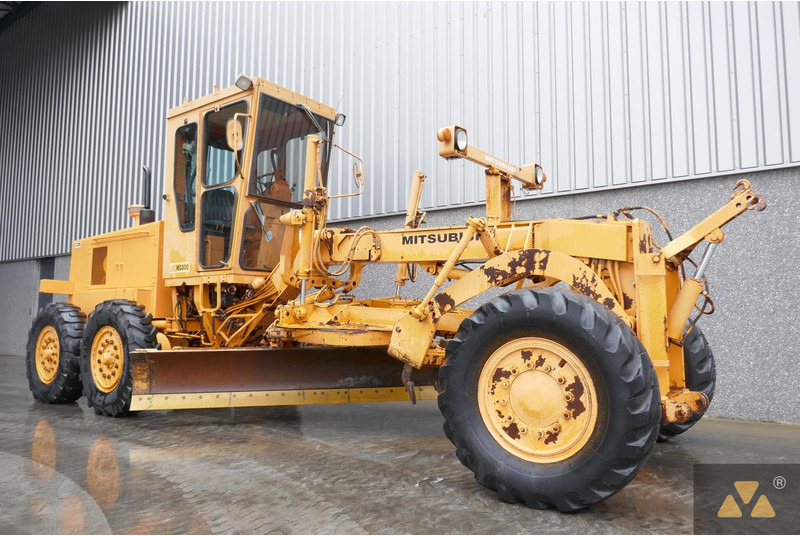 Mitsubishi MG300 - Grader: foto 3 Mitsubishi MG300 - Grader: foto 3