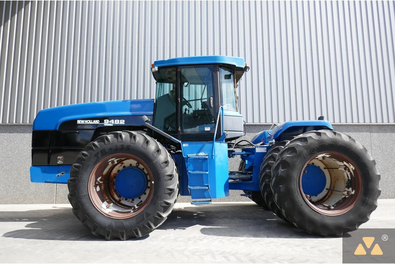 New Holland 9482 - Tractor: foto 1 New Holland 9482 - Tractor: foto 1