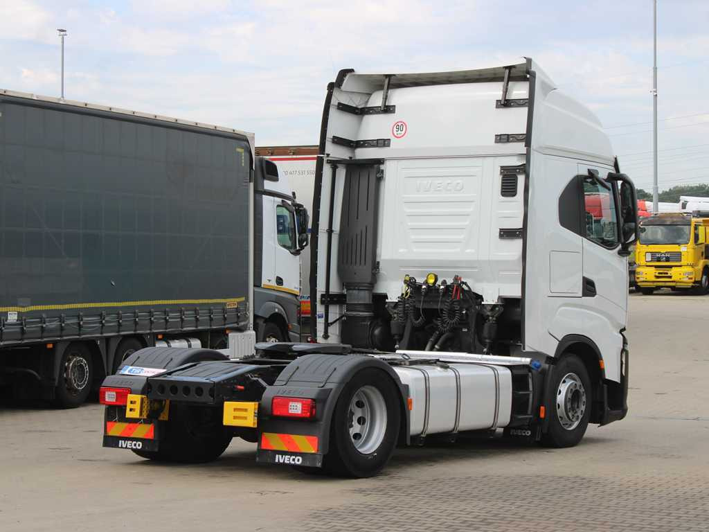 Iveco S - WAY 480, EURO 6, RETARDER, NAVIGATION, INDEPENDENT AIR CONDITIONING - Cabeza tractora: foto 4 Iveco S - WAY 480, EURO 6, RETARDER, NAVIGATION, INDEPENDENT AIR CONDITIONING - Cabeza tractora: foto 4