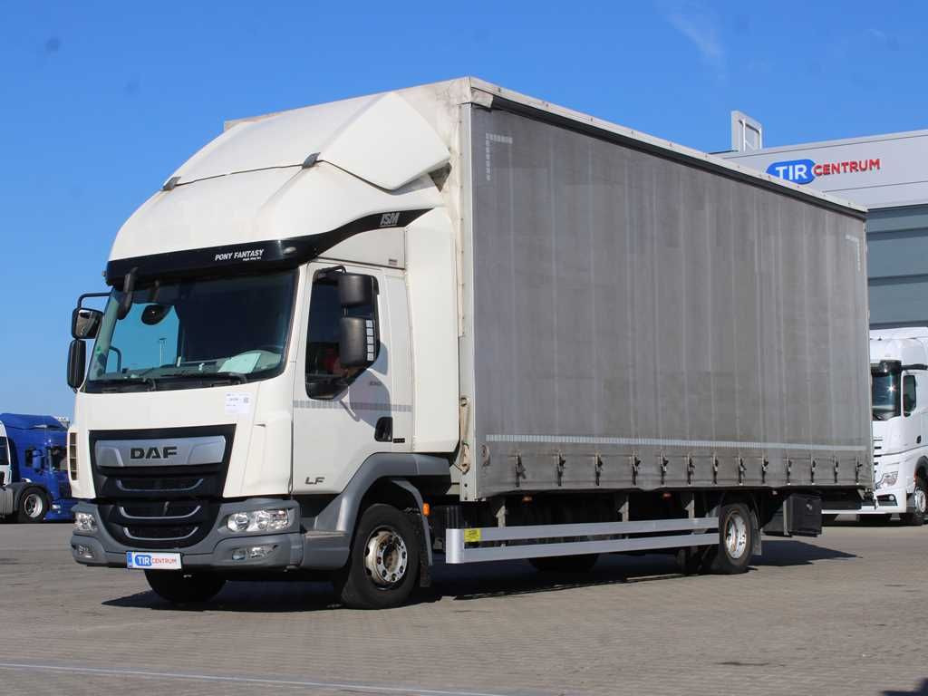 DAF LF 210, EURO 6, SLEEPING CABIN - Camión lona: foto 1 DAF LF 210, EURO 6, SLEEPING CABIN - Camión lona: foto 1