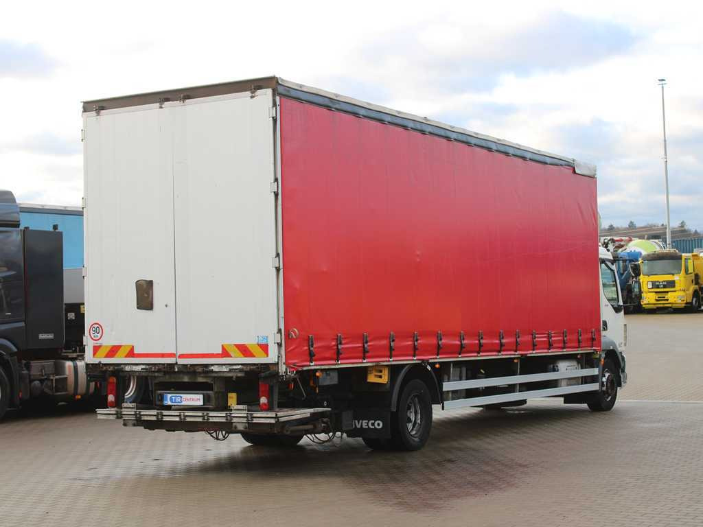DAF LF 250 FA, EURO 6, HYDRAULIC FRONT - Camión lona: foto 4 DAF LF 250 FA, EURO 6, HYDRAULIC FRONT - Camión lona: foto 4