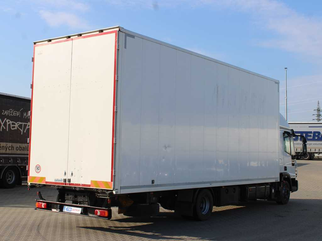 Iveco EUROCARGO 120EL22, EURO 6, PNEU 80% - Camión caja cerrada: foto 4 Iveco EUROCARGO 120EL22, EURO 6, PNEU 80% - Camión caja cerrada: foto 4