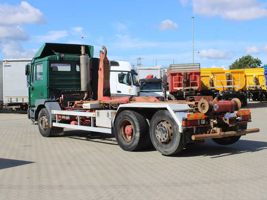 MAN 26.414, EURO 3, 6X2, LIFT AXLE, HOOK CARRIER FOR CONTAINERS - Camión multibasculante: foto 5 MAN 26.414, EURO 3, 6X2, LIFT AXLE, HOOK CARRIER FOR CONTAINERS - Camión multibasculante: foto 5