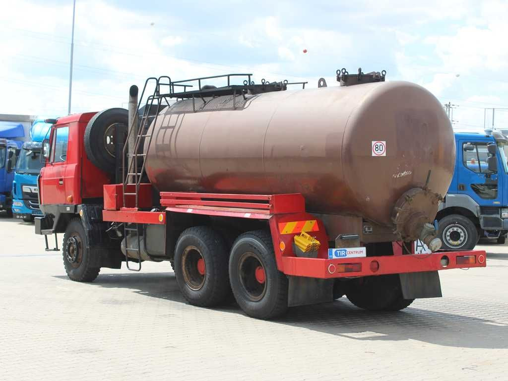 T815, 6X6, 11m³, SEWAGE TRUCK - Camión cisterna: foto 4 T815, 6X6, 11m³, SEWAGE TRUCK - Camión cisterna: foto 4