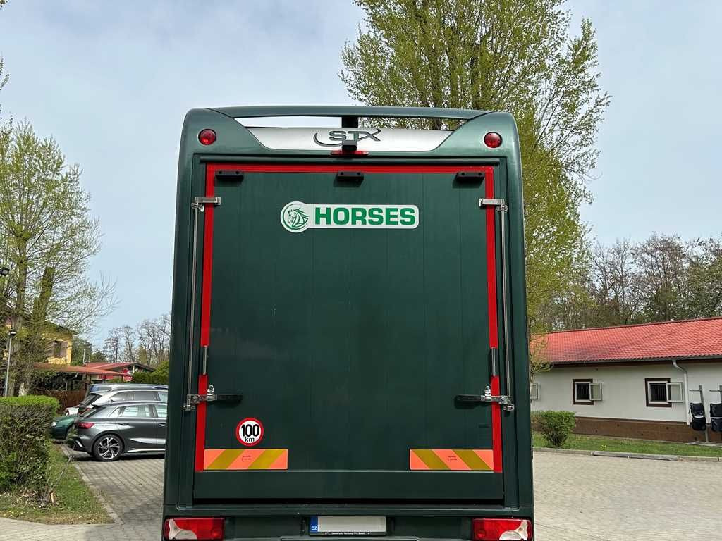 Volvo STX FL, 6 PEOPLE, 5 HORSES, CAMERA, 2X TAIL LIFT - Camión para caballos: foto 3 Volvo STX FL, 6 PEOPLE, 5 HORSES, CAMERA, 2X TAIL LIFT - Camión para caballos: foto 3